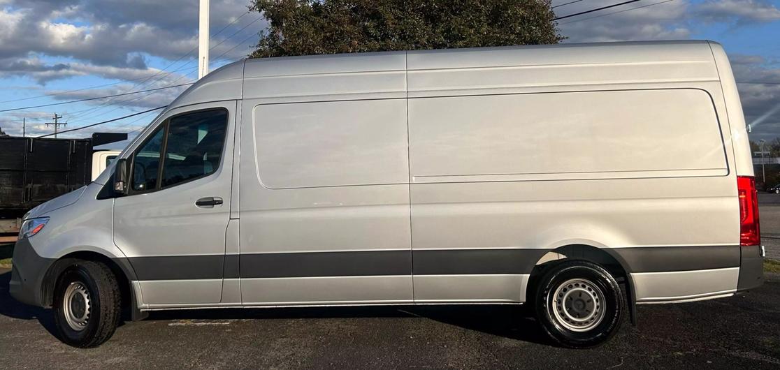 2023 Mercedes-Benz Sprinter Cargo Van Base photo 8