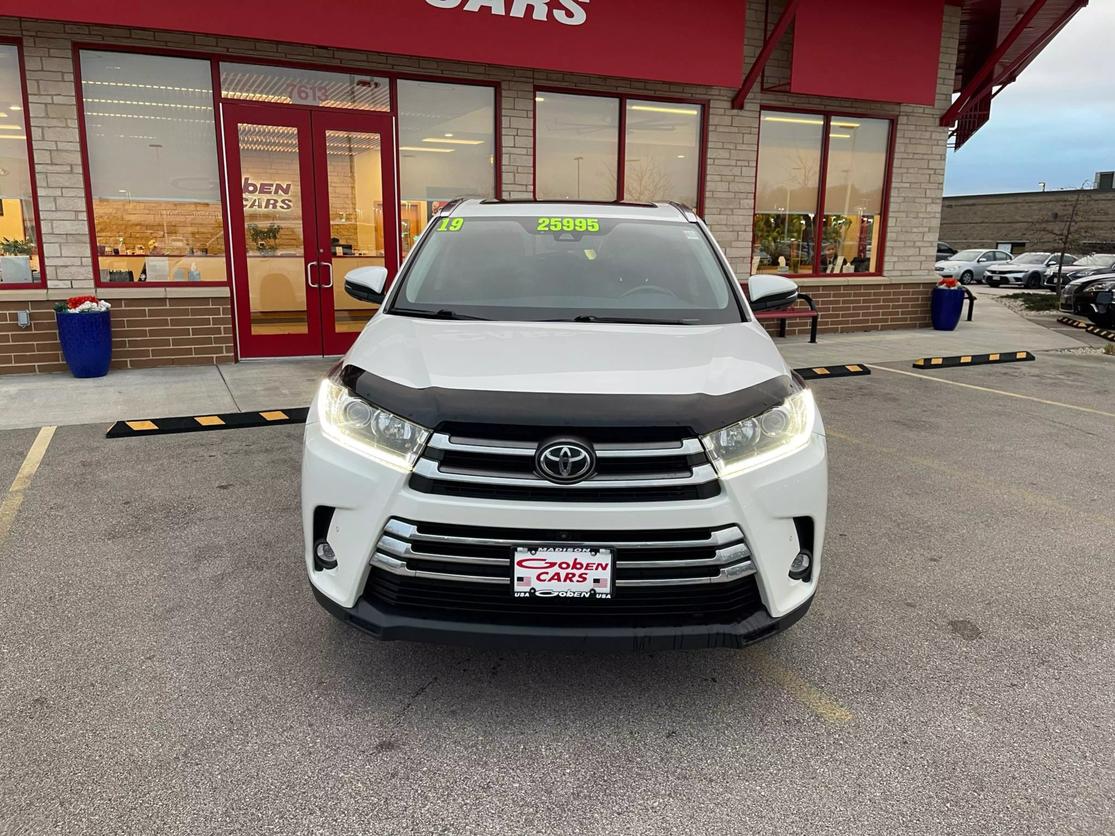 Used 2019 Toyota Highlander Limited with VIN 5TDDZRFH5KS701917 for sale in Middleton, WI