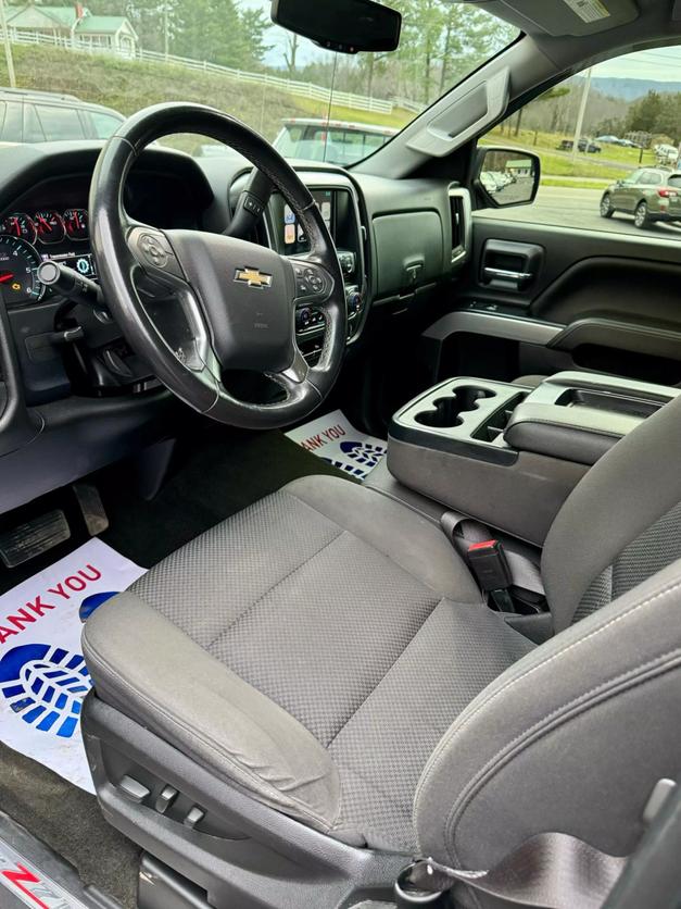 2017 Chevrolet Silverado 1500 LT photo 9