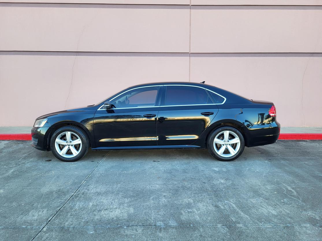 2013 Volkswagen Passat SE photo 5