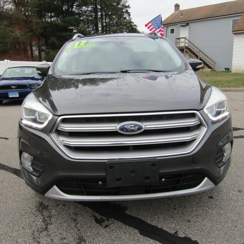 2017 Ford Escape Titanium photo 3