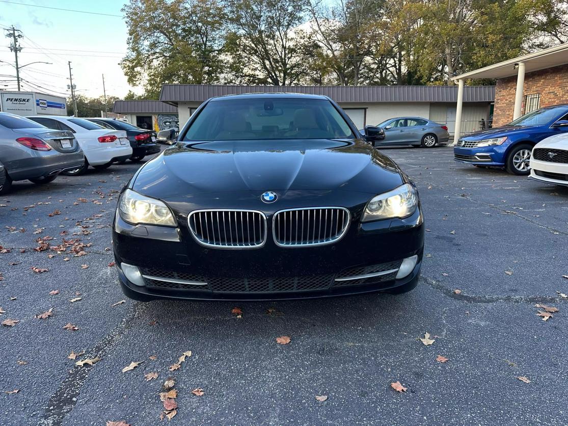 2012 BMW 5 Series 528i photo 2