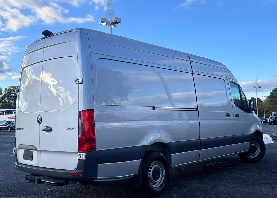 2023 Mercedes-Benz Sprinter Cargo Van Base photo 5