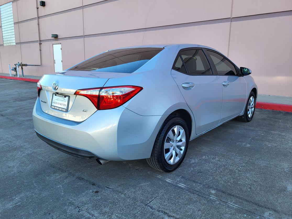 2016 Toyota Corolla LE photo 8