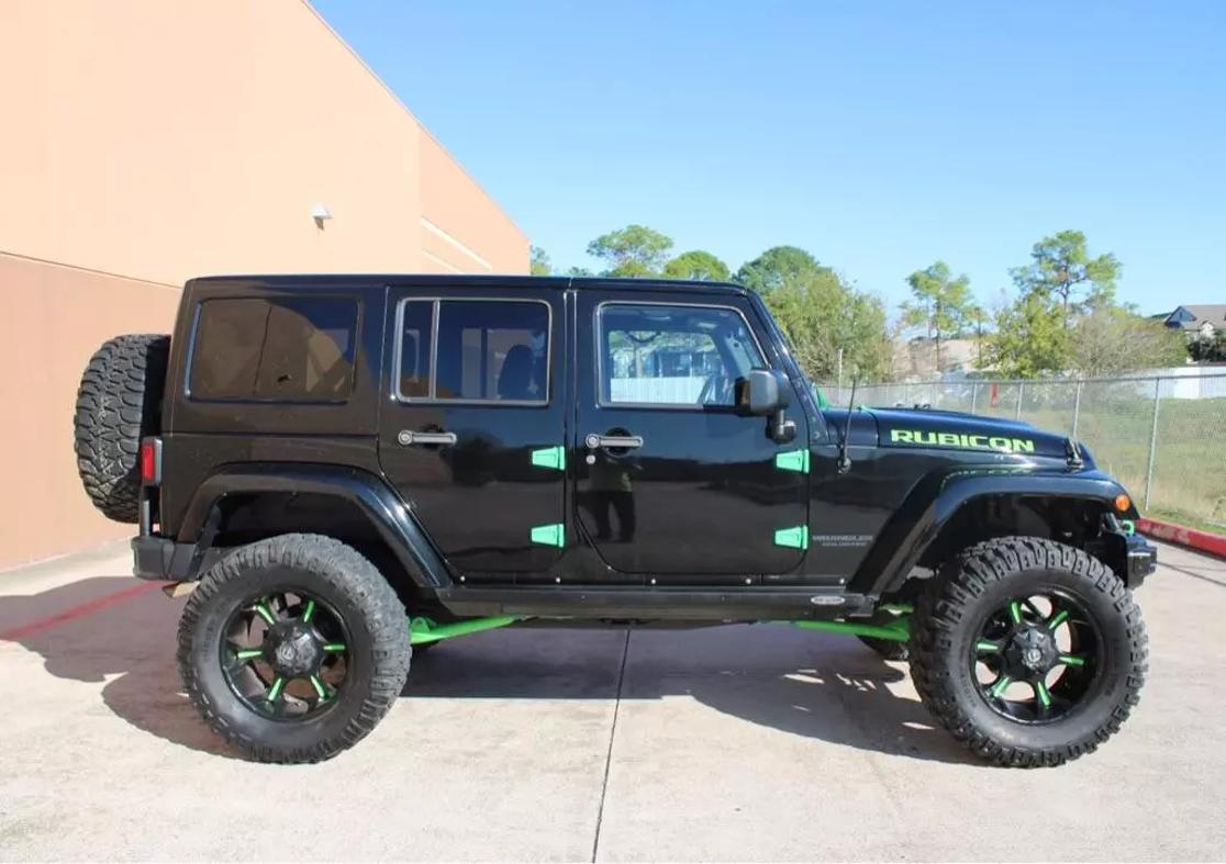 2015 Jeep Wrangler Unlimited Rubicon photo 5