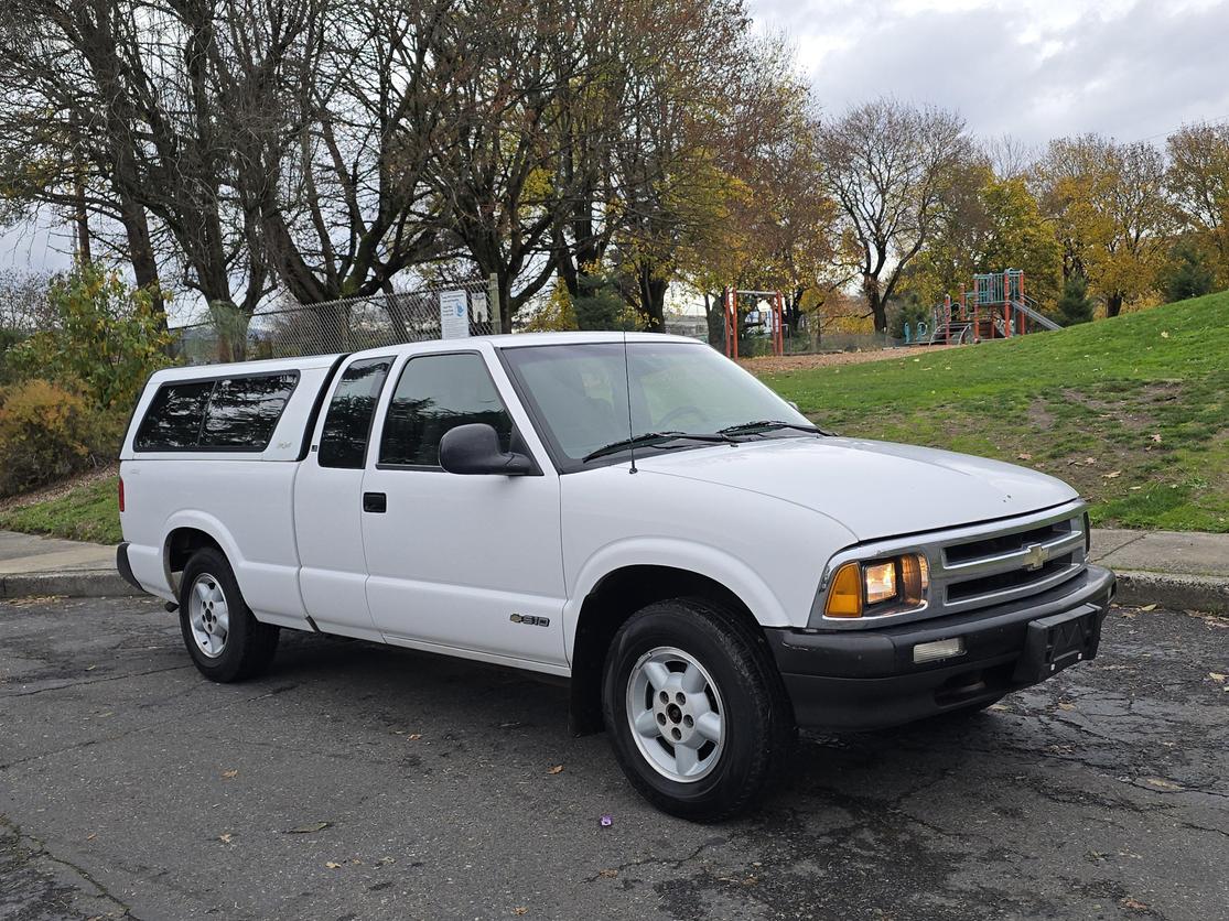 1995 Chevrolet S-10 null photo 3