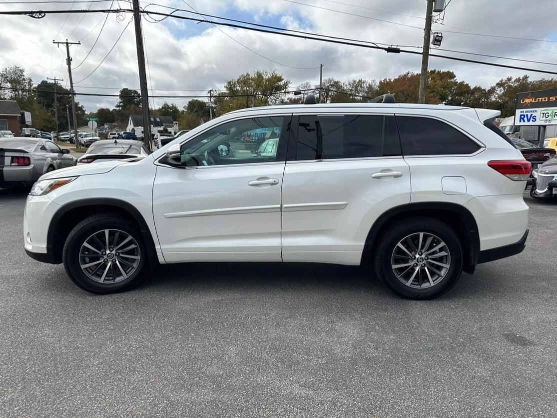 2018 Toyota Highlander XLE photo 6