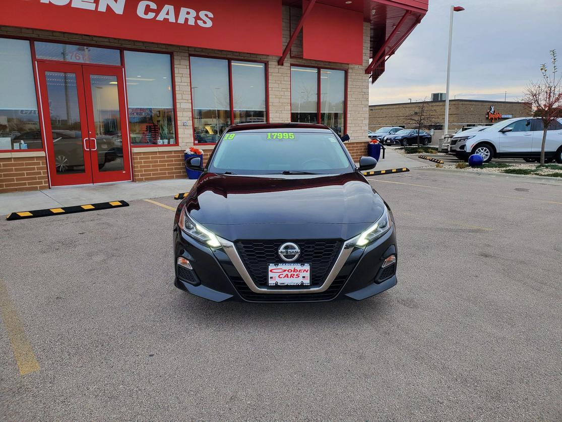 Used 2019 Nissan Altima SR with VIN 1N4BL4CW7KC206088 for sale in Middleton, WI