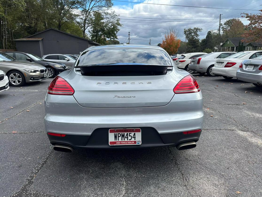 2015 Porsche Panamera Base photo 6