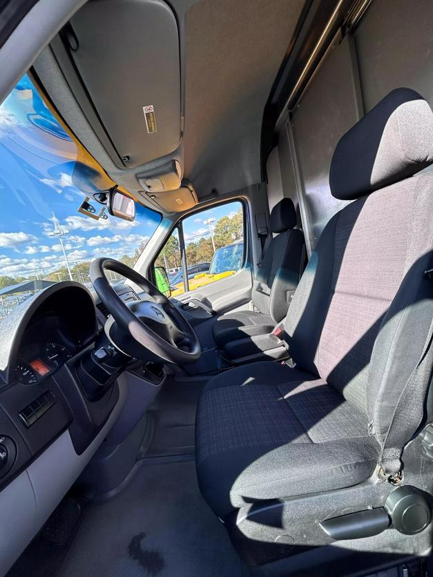 2018 Mercedes-Benz Sprinter Cargo Van Base photo 21