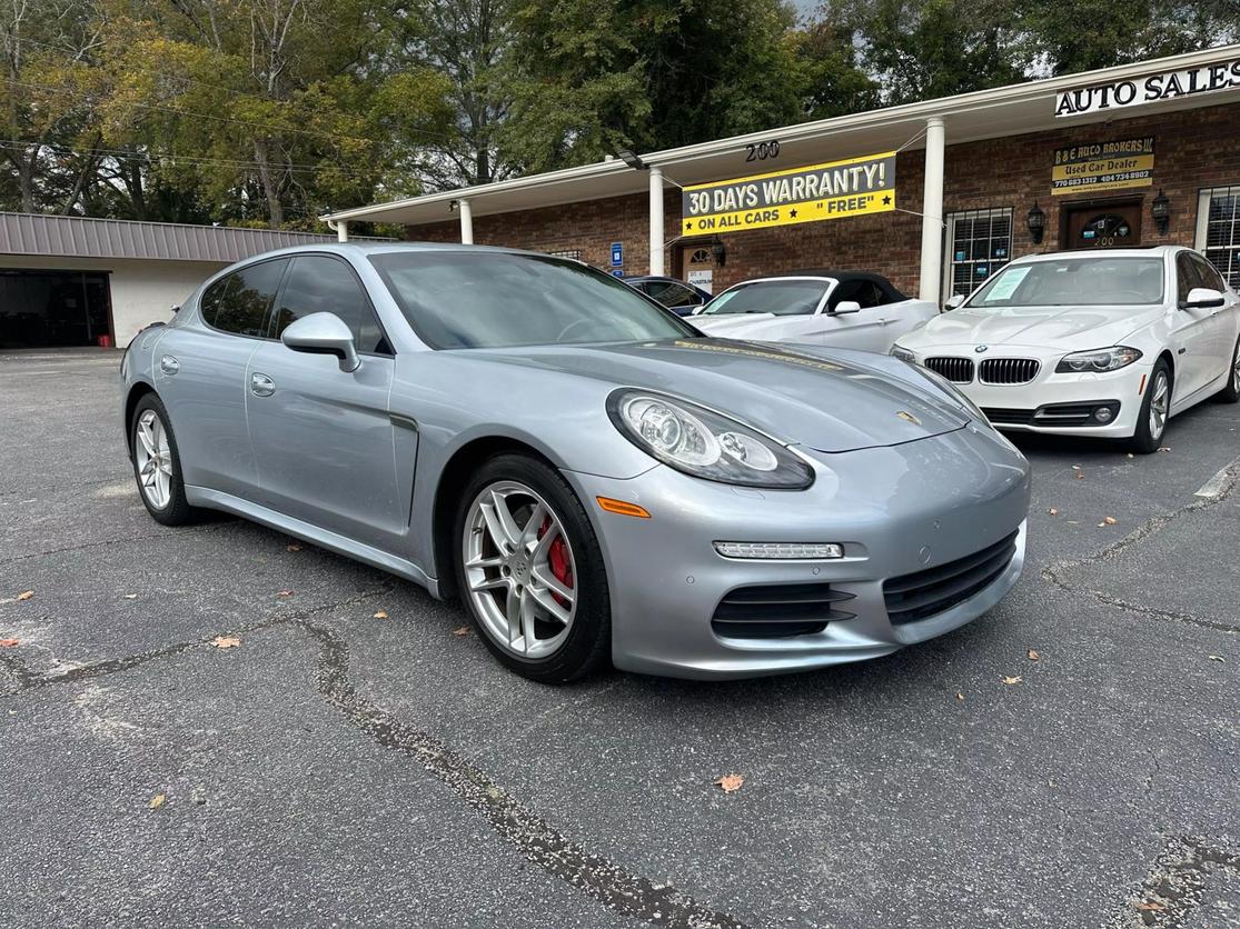 2015 Porsche Panamera Base photo 3