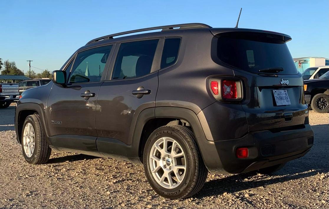 2020 Jeep Renegade Latitude photo 3