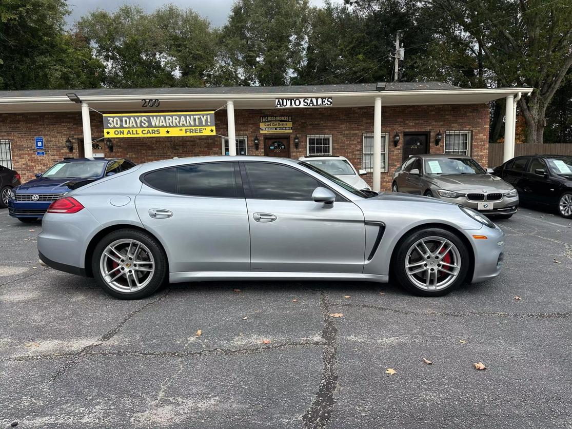 2015 Porsche Panamera Base photo 4