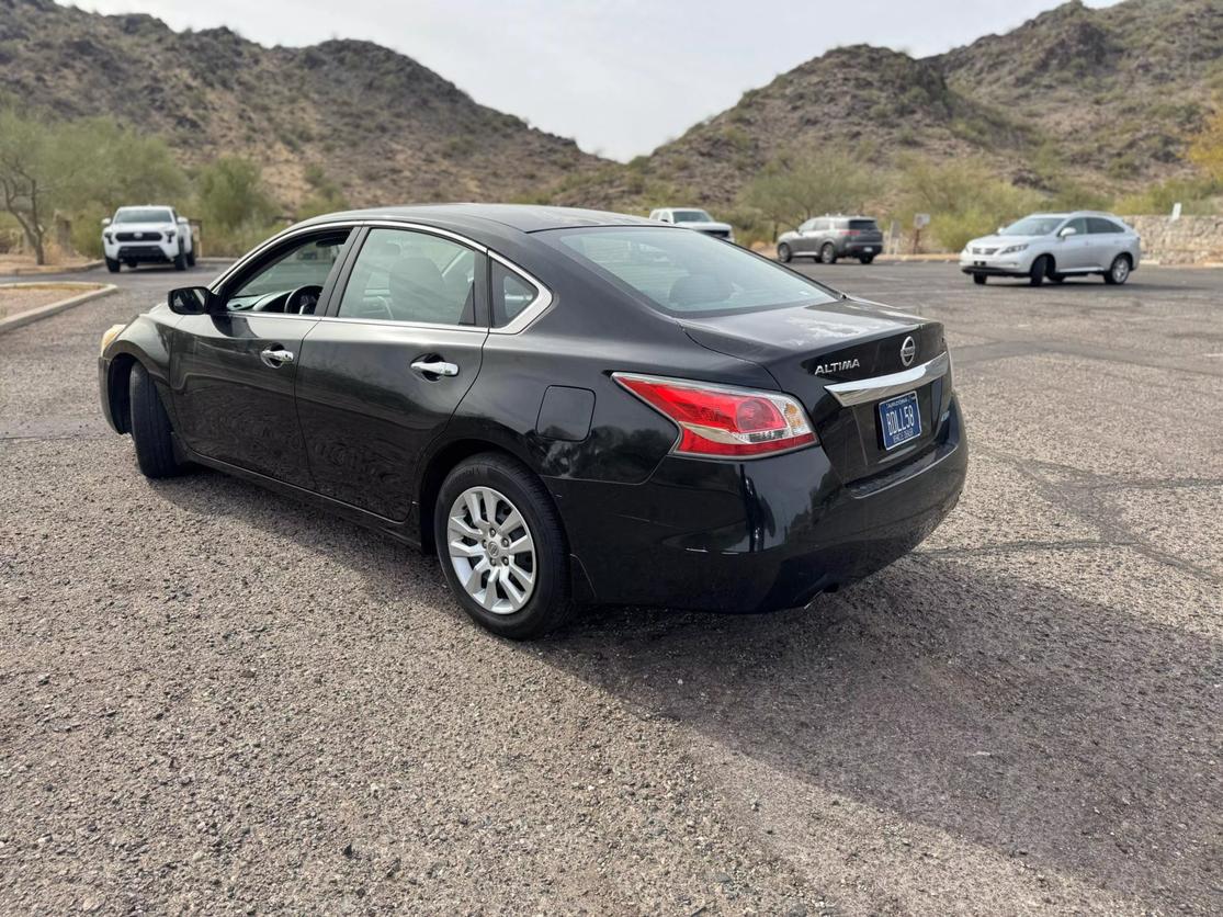 2014 Nissan Altima S photo 5