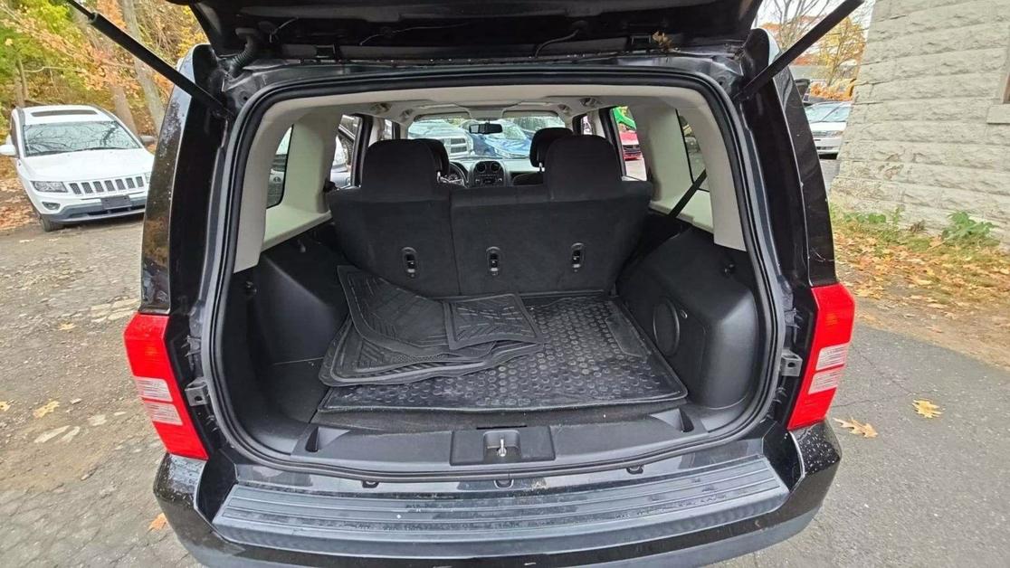 2015 Jeep Patriot Latitude photo 11