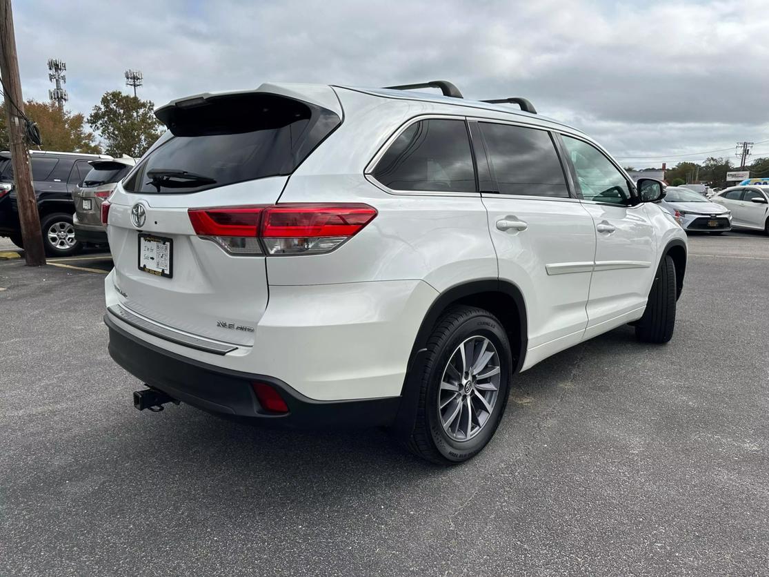 2018 Toyota Highlander XLE photo 3