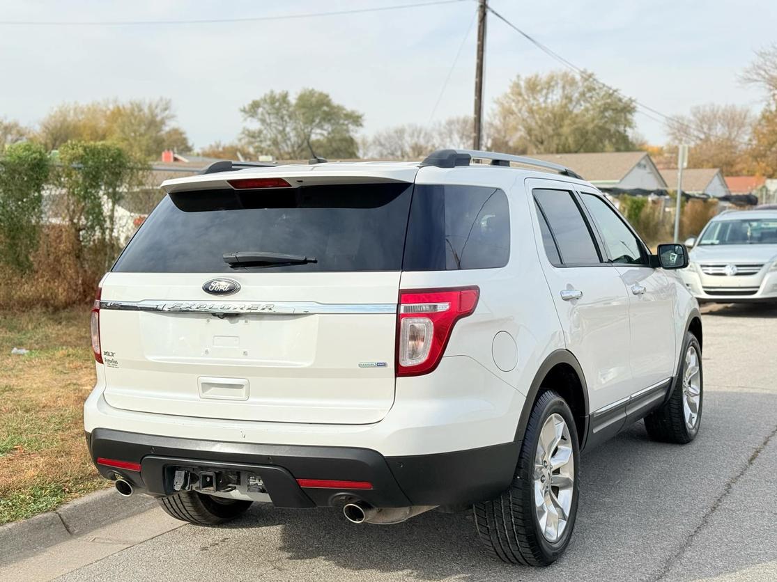 2015 Ford Explorer XLT photo 5