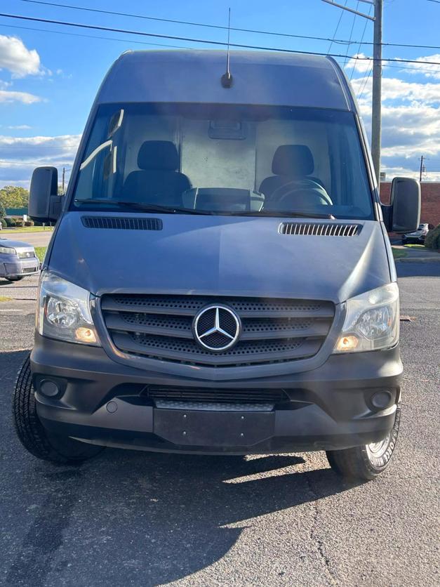 2018 Mercedes-Benz Sprinter Cargo Van Base photo 2