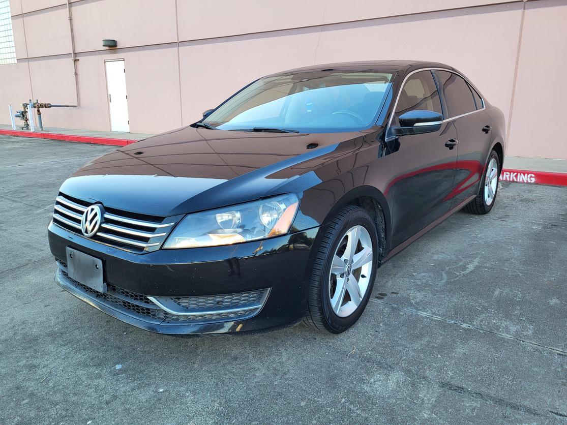 2013 Volkswagen Passat SE photo 3