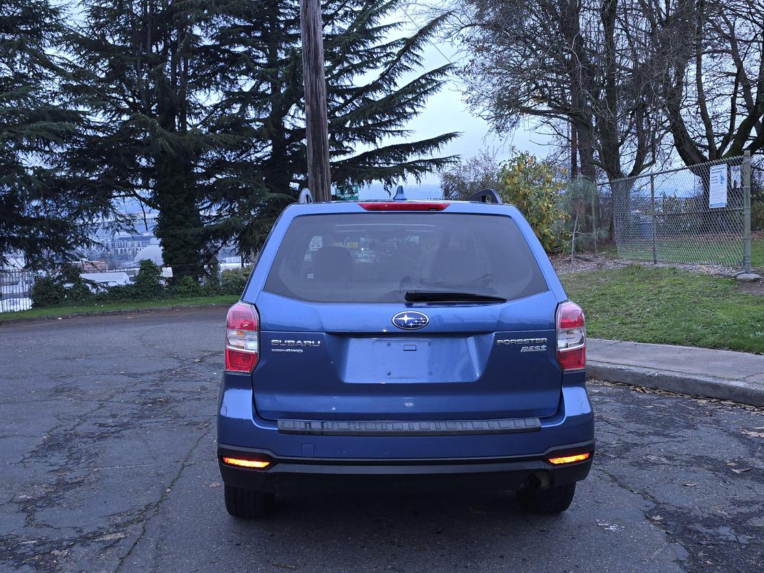 2016 Subaru Forester i Premium photo 8