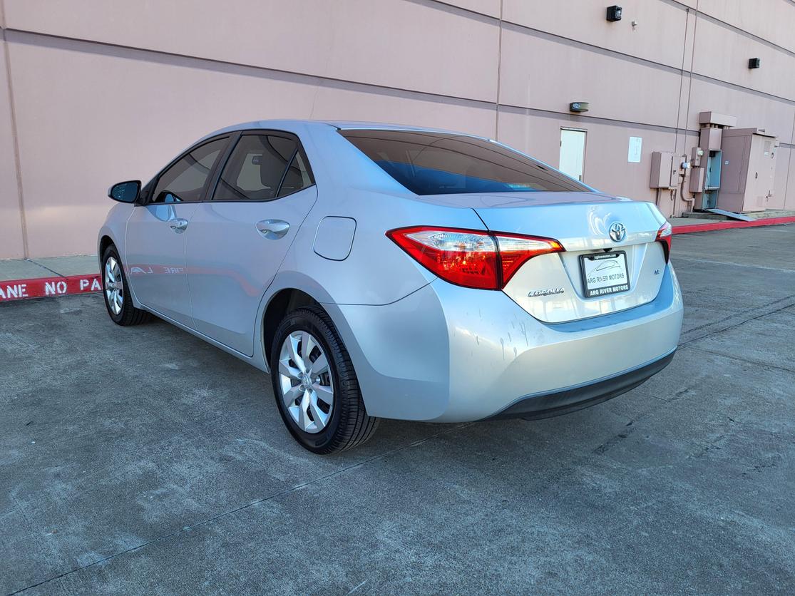 2016 Toyota Corolla LE photo 6