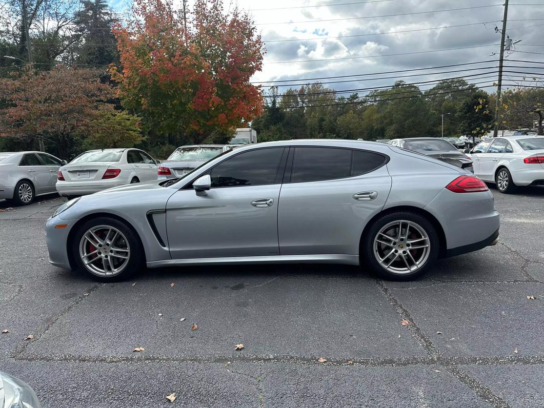 2015 Porsche Panamera Base photo 8