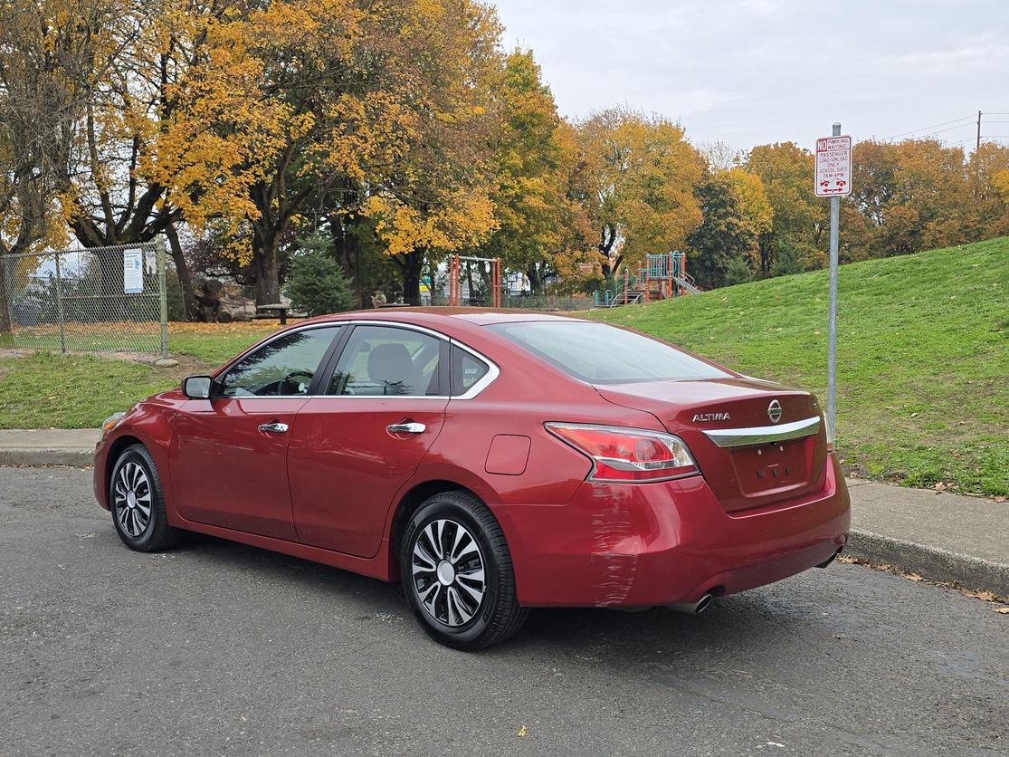 2015 Nissan Altima S photo 4