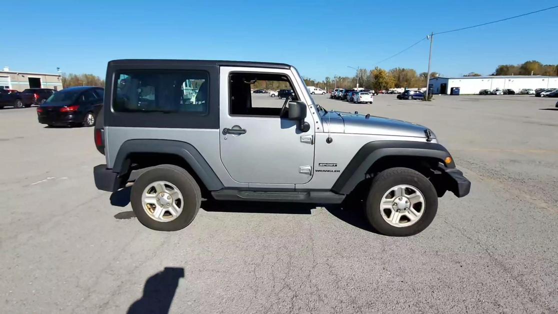 2014 Jeep Wrangler Sport photo 4