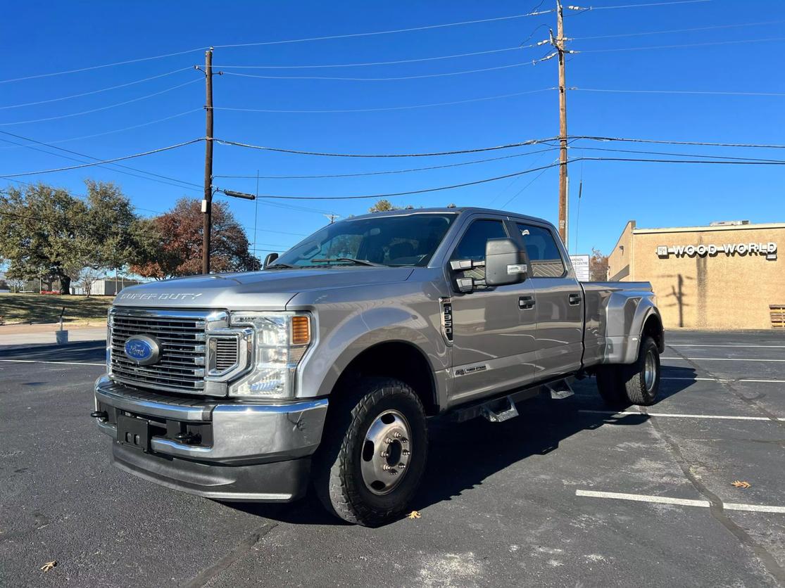 Ford F-350 Super Duty's photo