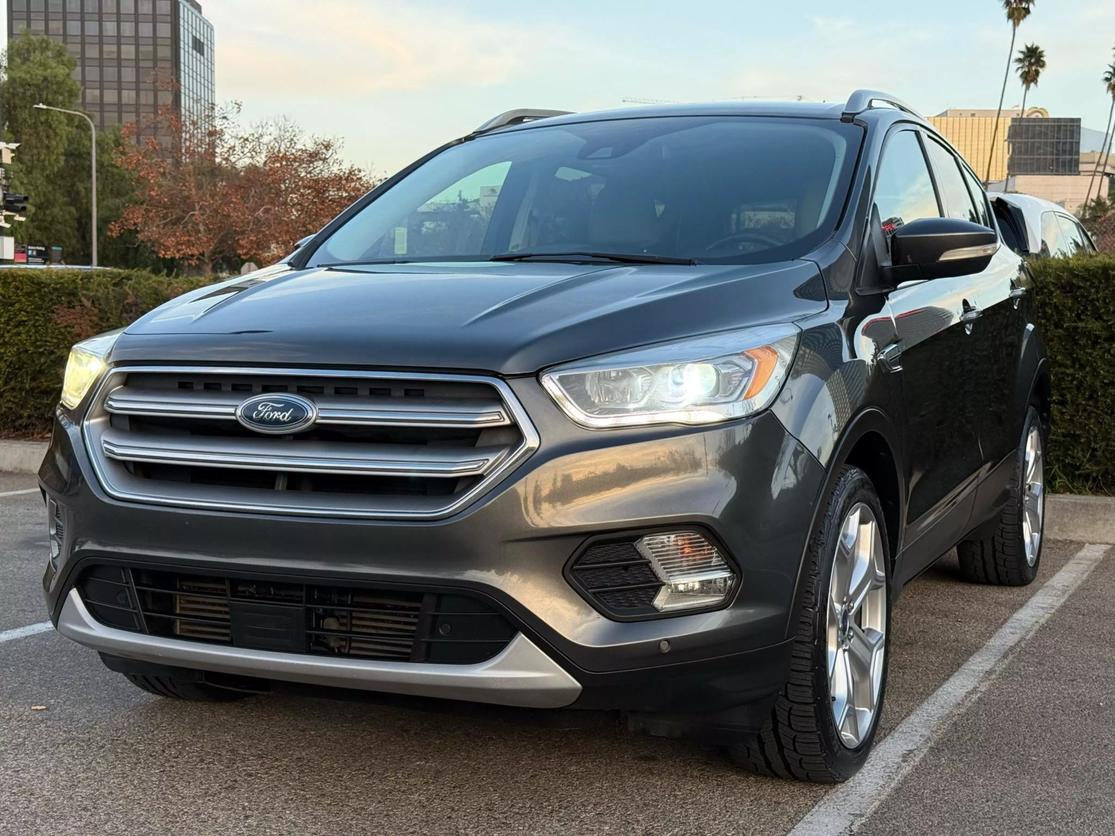 2017 Ford Escape Titanium photo 3