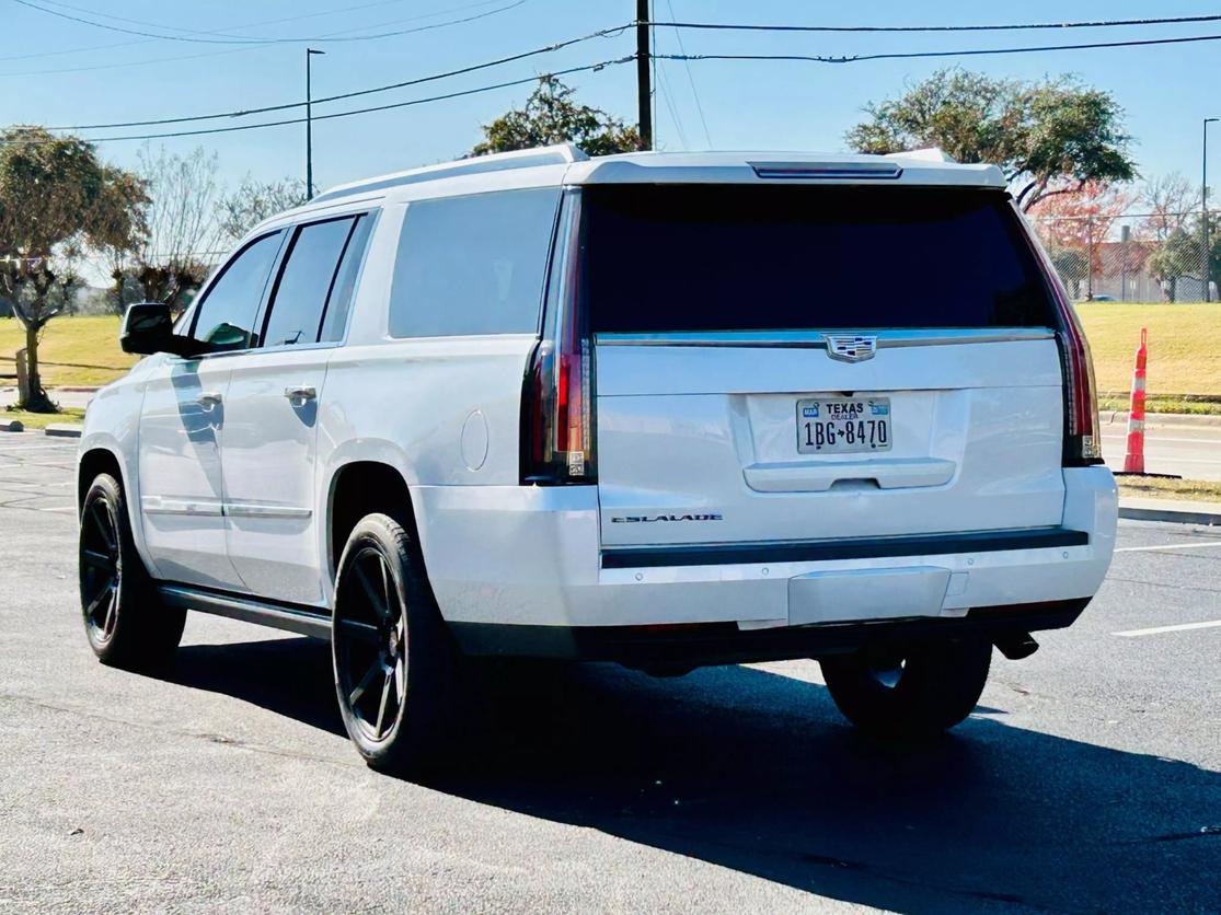 2016 Cadillac Escalade ESV Platinum photo 3