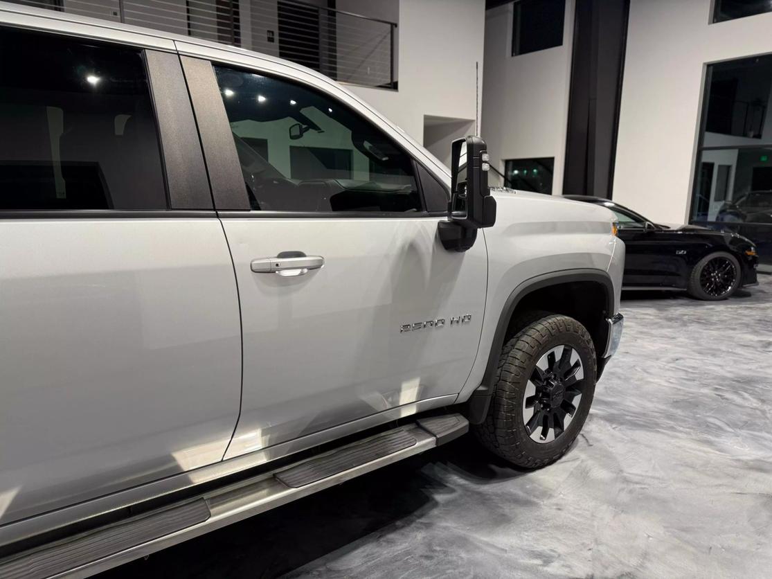 2020 Chevrolet Silverado 2500HD LT photo 8