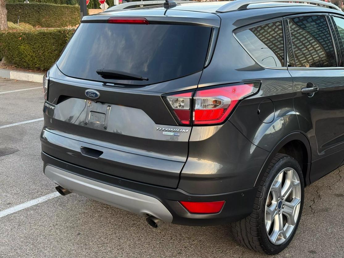 2017 Ford Escape Titanium photo 15