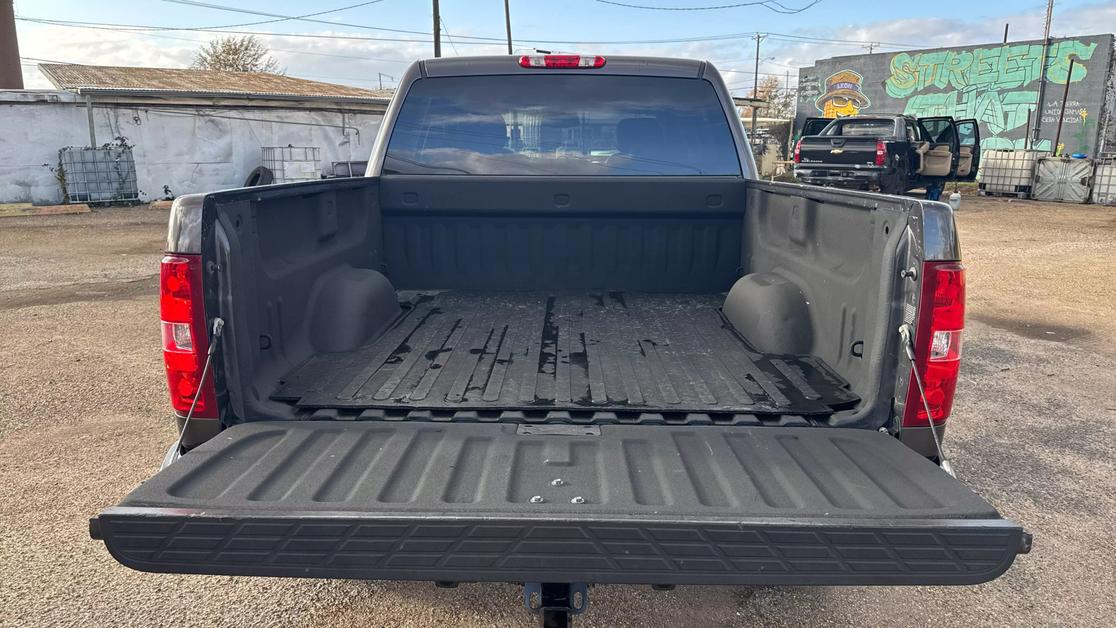 2011 Chevrolet Silverado 1500 LT photo 14