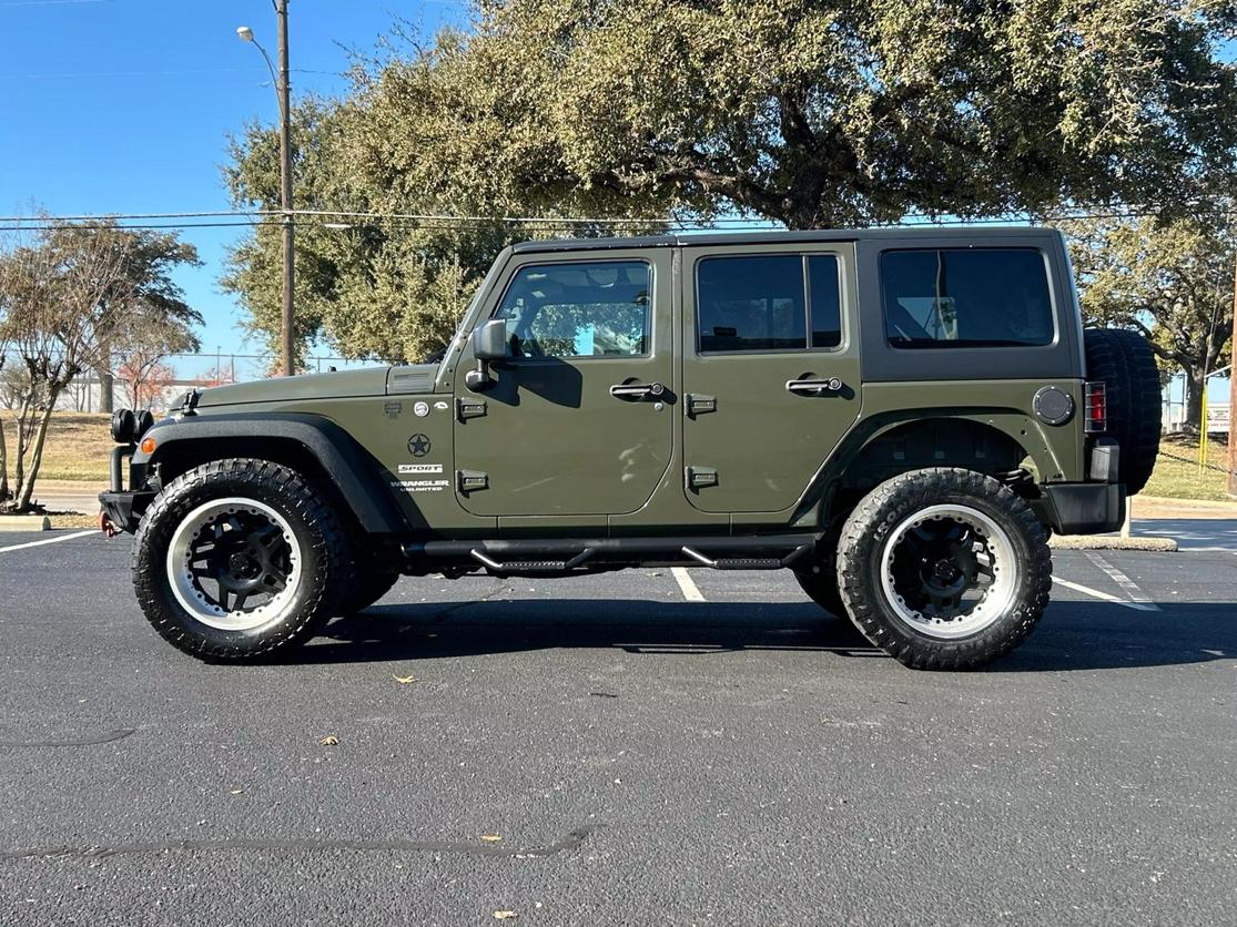 2015 Jeep Wrangler Unlimited Sport photo 2