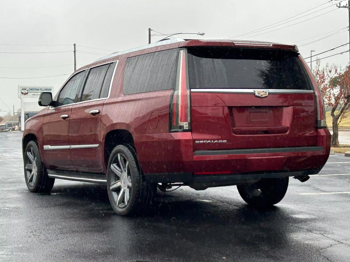 2016 Cadillac Escalade ESV Luxury photo 3