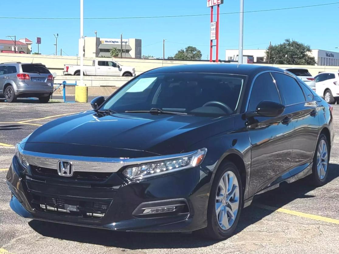 2018 Honda Accord LX photo 3