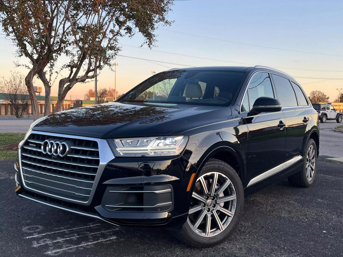 Audi Q7's photo