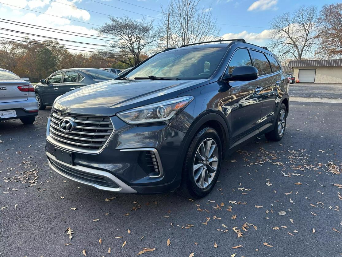 Hyundai Santa Fe's photo