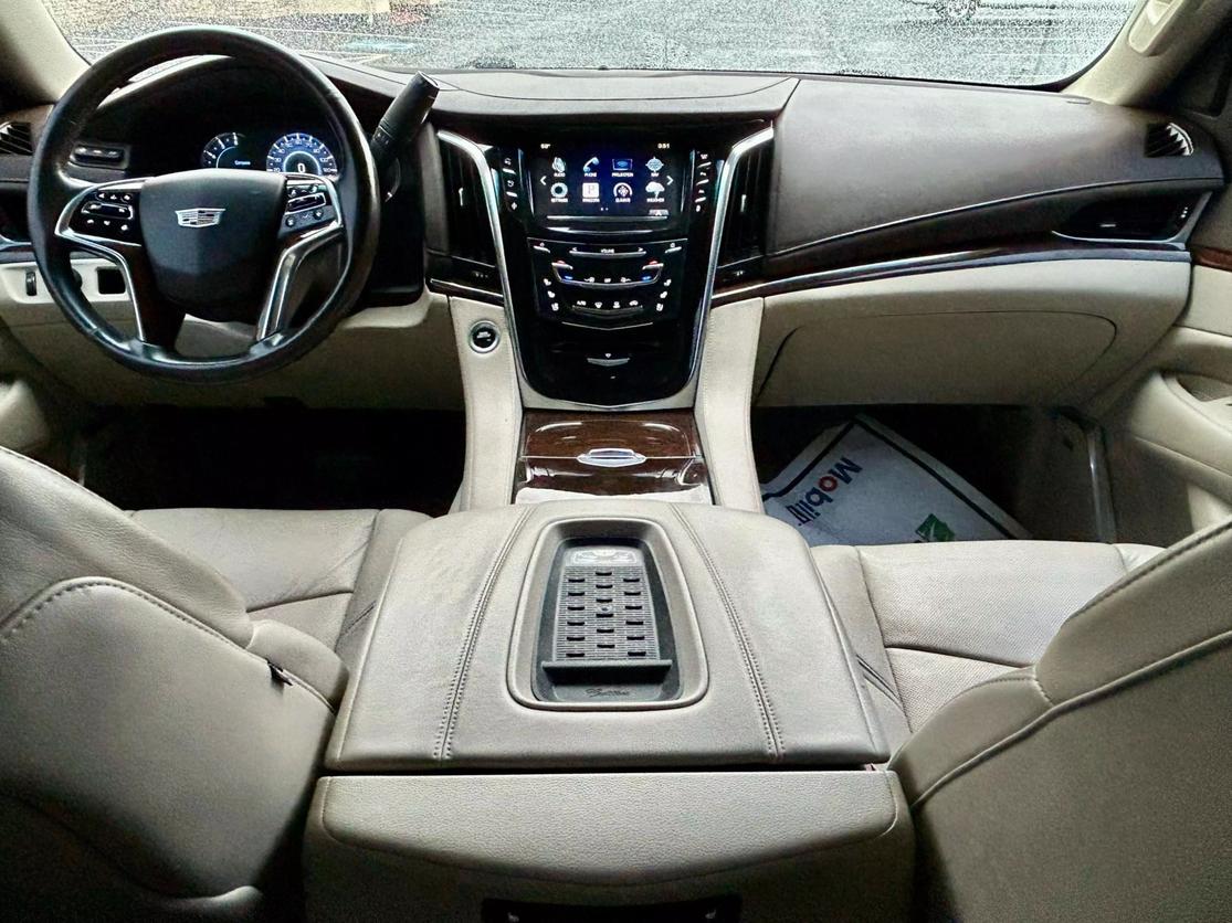 2016 Cadillac Escalade ESV Luxury photo 11