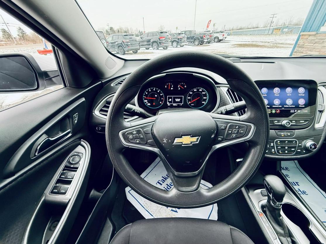 2022 Chevrolet Malibu 1LT photo 9