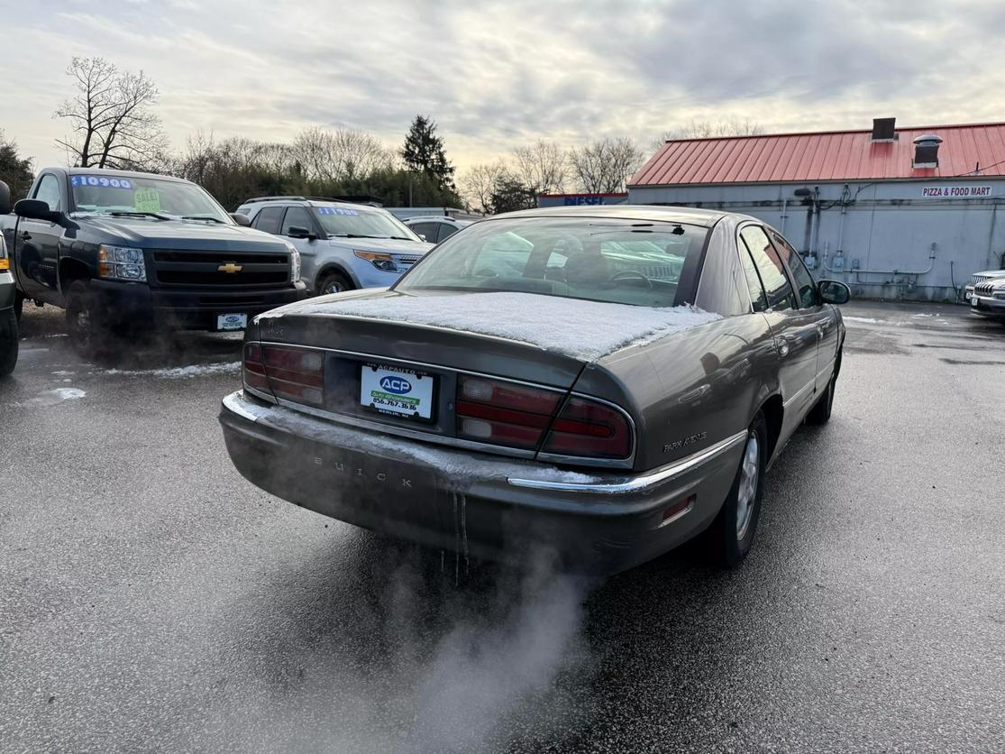 2001 Buick Park Avenue Base photo 3