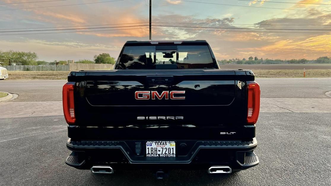 2022 GMC Sierra 1500 SLT photo 8