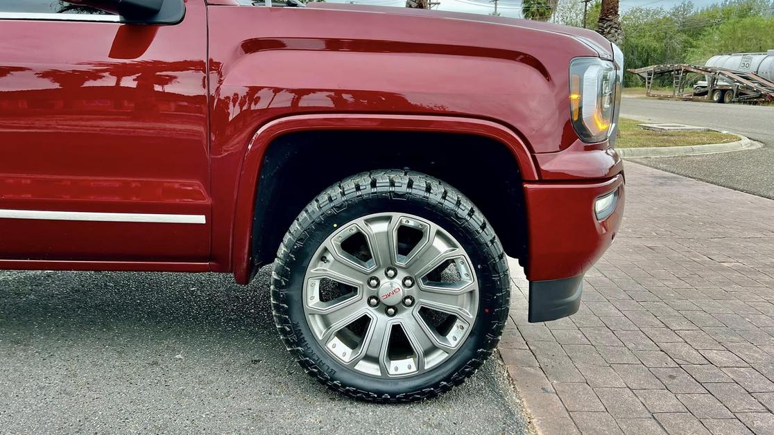 2017 GMC Sierra 1500 SLT photo 5