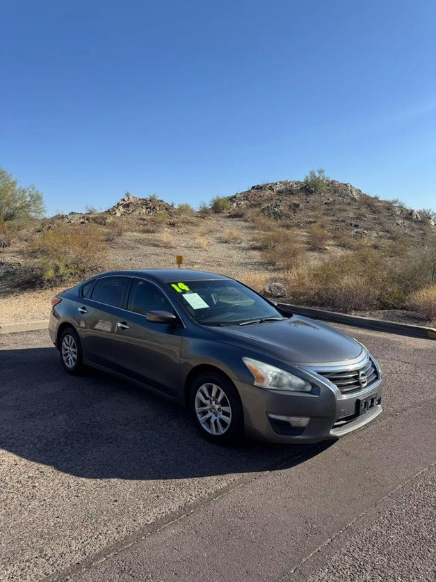 2014 Nissan Altima S photo 8