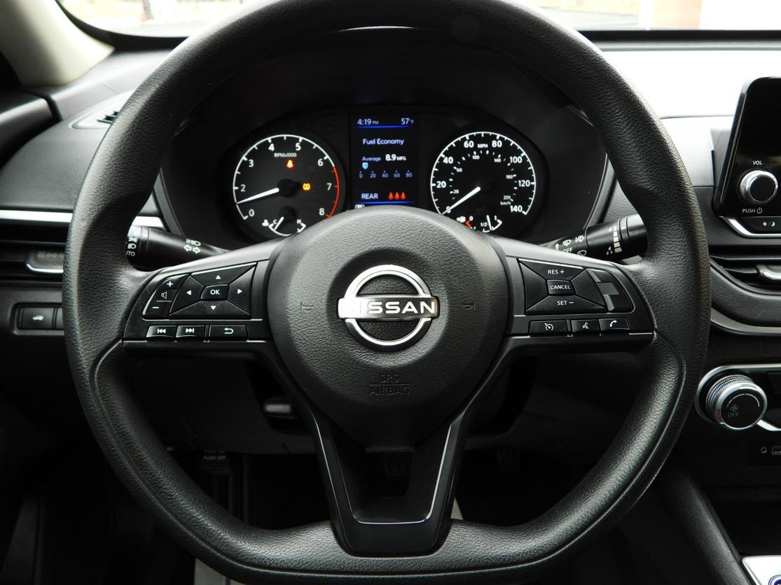 2023 Nissan Altima S photo 14