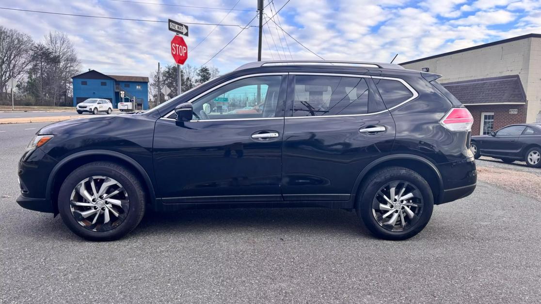 2014 Nissan Rogue SL photo 2