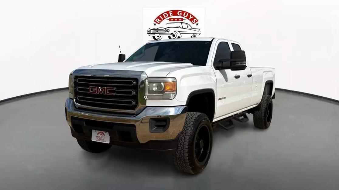 GMC Sierra 2500HD's photo