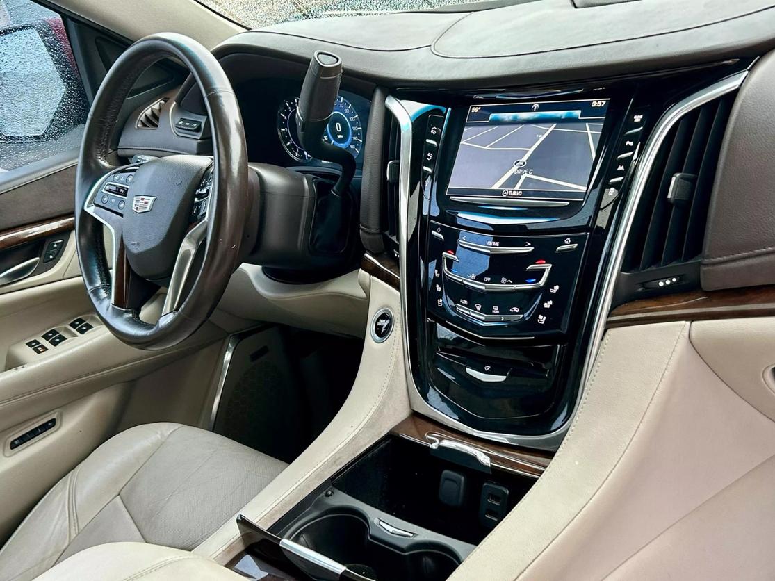 2016 Cadillac Escalade ESV Luxury photo 35