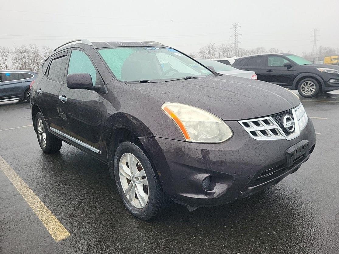 2013 Nissan Rogue SV photo 2